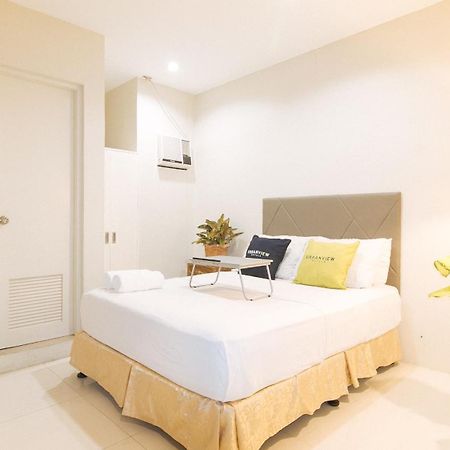 Urbanview At Lacson Street Bacolod City By Reddoorz Kültér fotó
