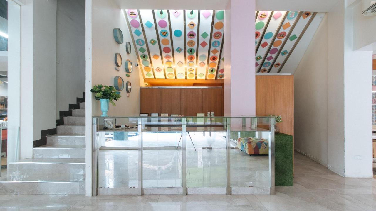 Urbanview At Lacson Street Bacolod City By Reddoorz Kültér fotó